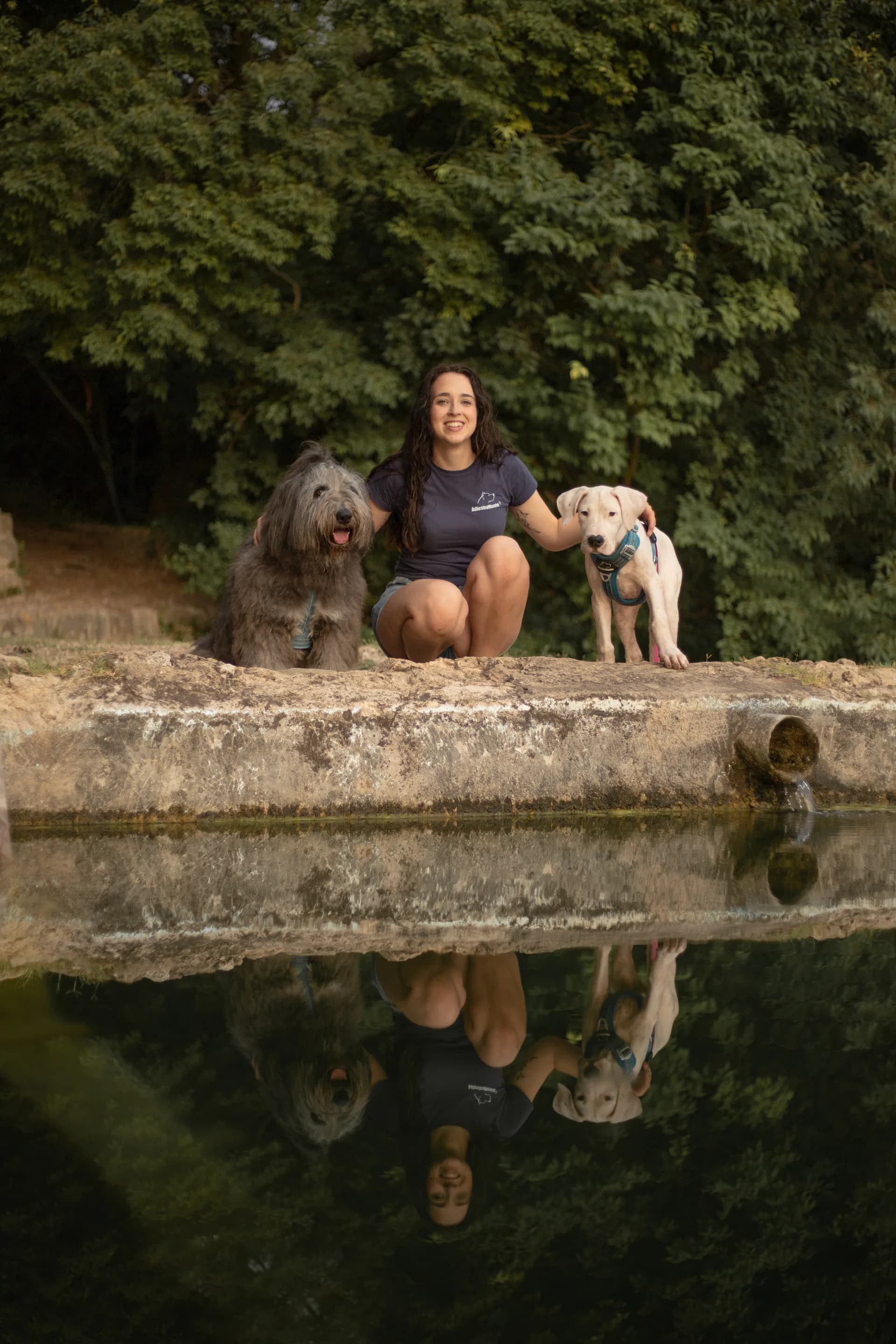 Paula Cebrián con Kooper, su perro