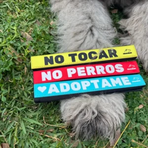 Etiqueta de aviso para correa de perro — No tocar · Adóptame · No perros